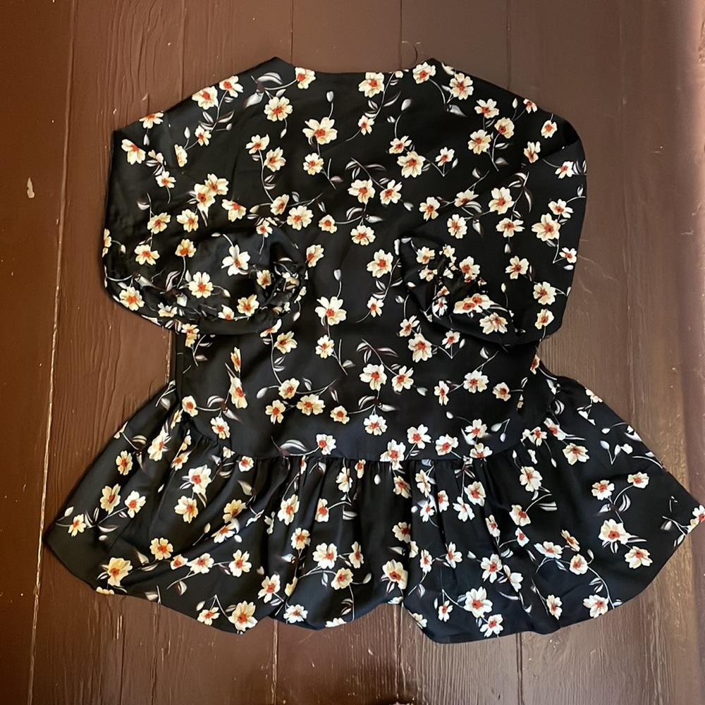 Floral Blouse - Picture 5 of 5